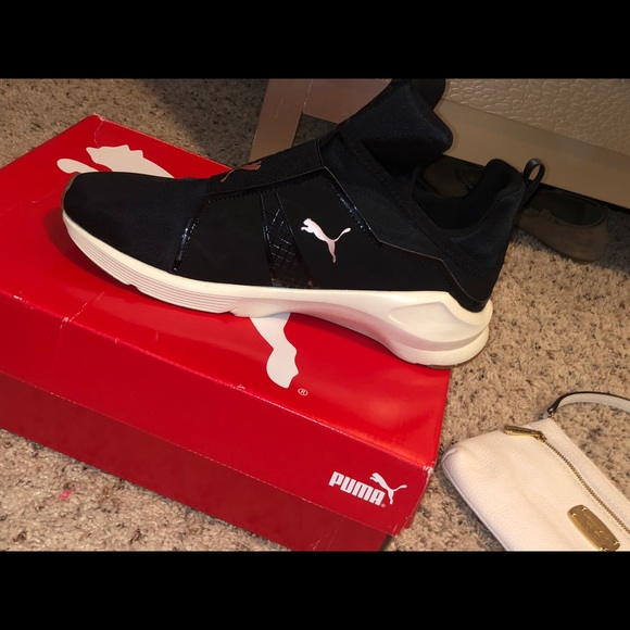 Puma shoes - Picture 3 of 3